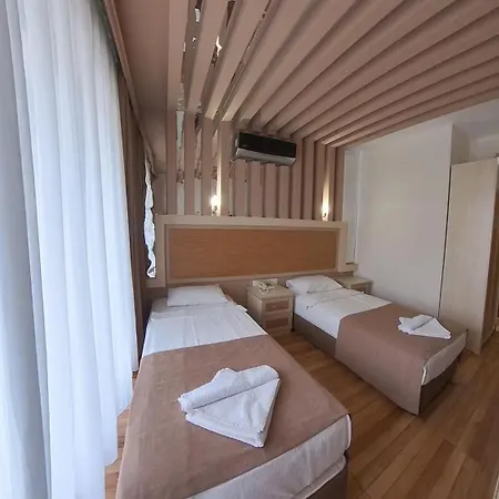 Otel Mr Crane 3*