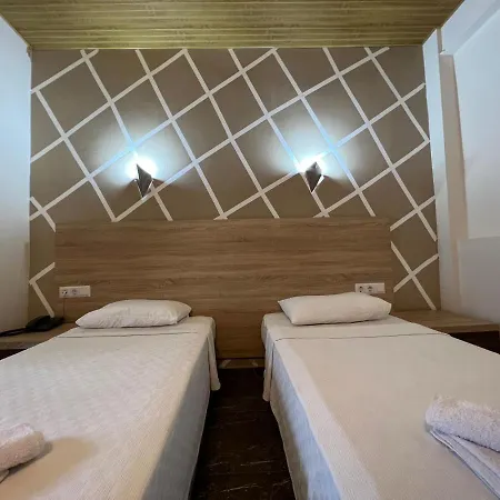 Hotell Mr Crane 3*